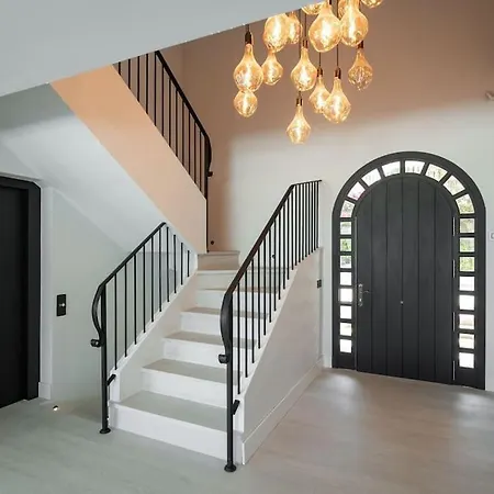 Luxury 6 Bedroom 15 Min From Puerto Banus Marbella