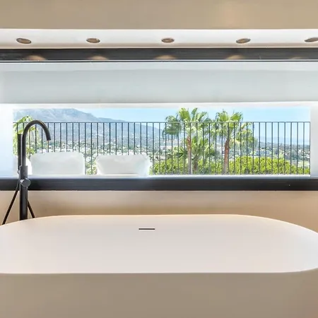 Luxury 6 Bedroom 15 Min From Puerto Banus Marbella